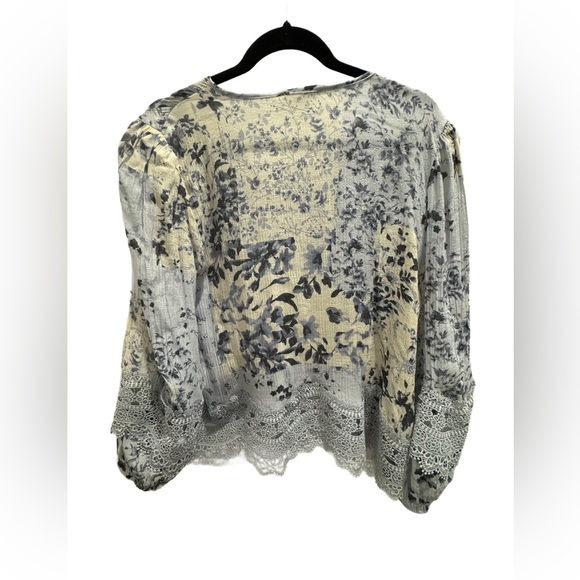 Flint and Moss Floral Lace Trim Women's Top - Picture 5 of 7